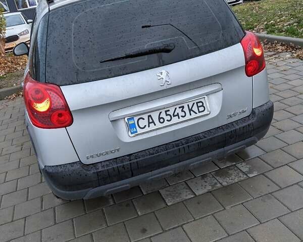 Серый Пежо 207, объемом двигателя 1.4 л и пробегом 204 тыс. км за 5400 $, фото 4 на Automoto.ua