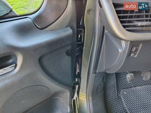 Серый Пежо 207, объемом двигателя 1.6 л и пробегом 272 тыс. км за 4700 $, фото 27 на Automoto.ua