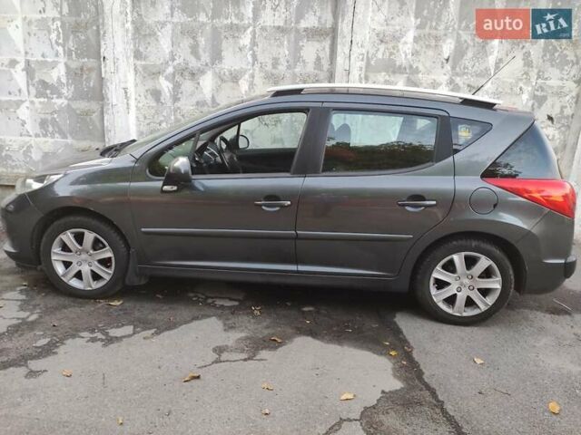 Серый Пежо 207, объемом двигателя 1.6 л и пробегом 191 тыс. км за 5500 $, фото 5 на Automoto.ua