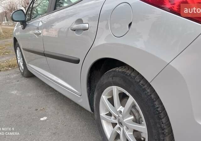 Сірий Пежо 207, об'ємом двигуна 1.6 л та пробігом 240 тис. км за 5200 $, фото 1 на Automoto.ua
