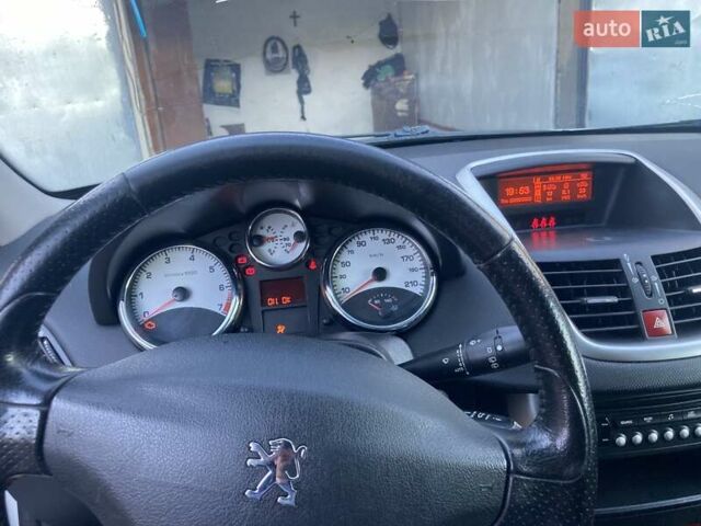 Пежо 207 2008 у Львові на Automoto.ua Сірий Пежо 207, об'ємом двигуна 1.6 л та пробігом 230 тис. км за 4400 $, фото 1 на Automoto.ua