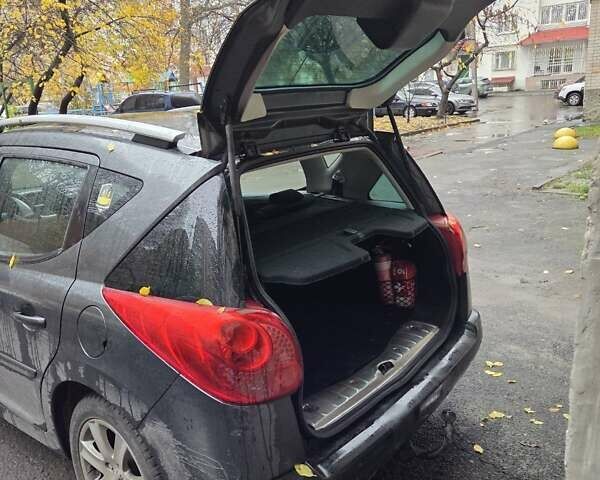 Серый Пежо 207, объемом двигателя 1.6 л и пробегом 191 тыс. км за 5500 $, фото 8 на Automoto.ua