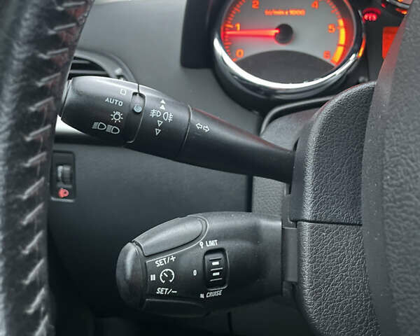 Серый Пежо 207, объемом двигателя 1.6 л и пробегом 423 тыс. км за 5200 $, фото 24 на Automoto.ua