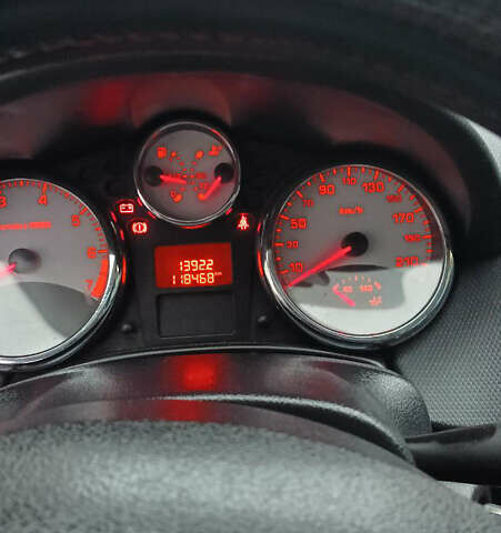 Серый Пежо 207, объемом двигателя 1.6 л и пробегом 118 тыс. км за 5200 $, фото 3 на Automoto.ua