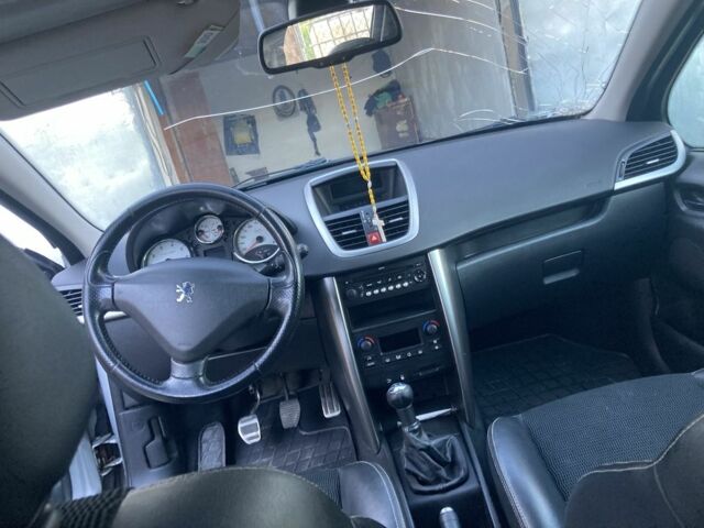 Пежо 207 2008 у Стрые на Automoto.ua Сірий Пежо 207, об'ємом двигуна 1.6 л та пробігом 230 тис. км за 4400 $, фото 3 на Automoto.ua