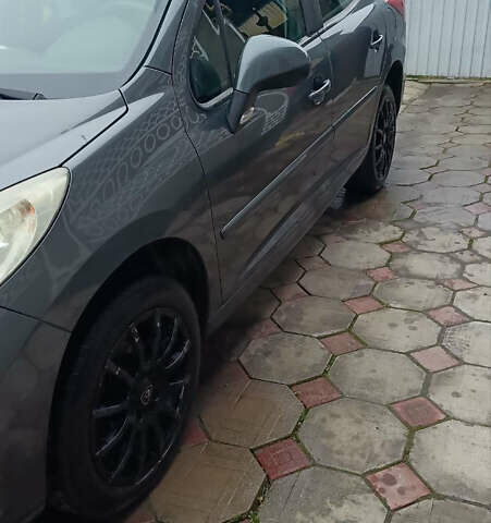 Серый Пежо 207, объемом двигателя 1.6 л и пробегом 118 тыс. км за 5200 $, фото 4 на Automoto.ua