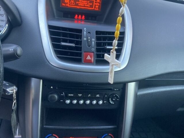 Пежо 207 2008 у Стрые на Automoto.ua Сірий Пежо 207, об'ємом двигуна 1.6 л та пробігом 230 тис. км за 4400 $, фото 1 на Automoto.ua