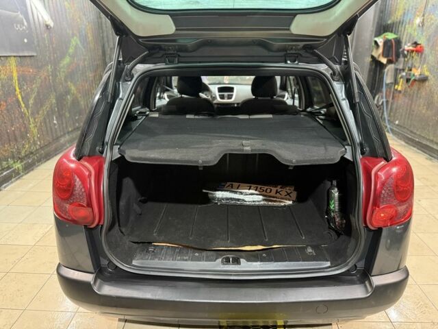 Серый Пежо 207, объемом двигателя 1.4 л и пробегом 200 тыс. км за 3900 $, фото 11 на Automoto.ua