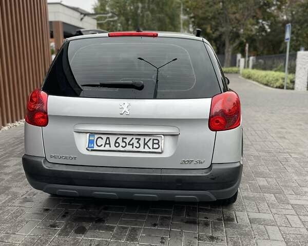 Серый Пежо 207, объемом двигателя 1.4 л и пробегом 203 тыс. км за 5000 $, фото 6 на Automoto.ua