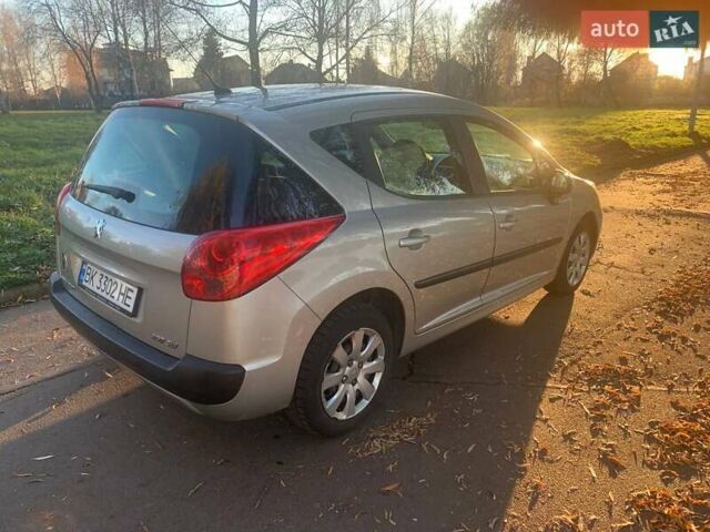 Серый Пежо 207, объемом двигателя 1.4 л и пробегом 195 тыс. км за 5500 $, фото 5 на Automoto.ua