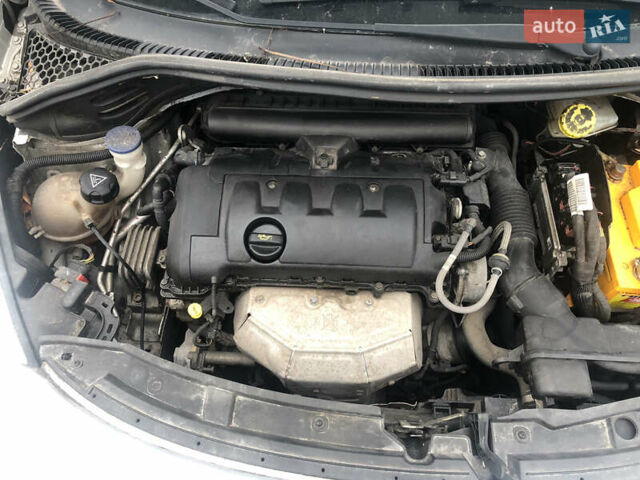 Серый Пежо 207, объемом двигателя 1.4 л и пробегом 218 тыс. км за 4500 $, фото 10 на Automoto.ua