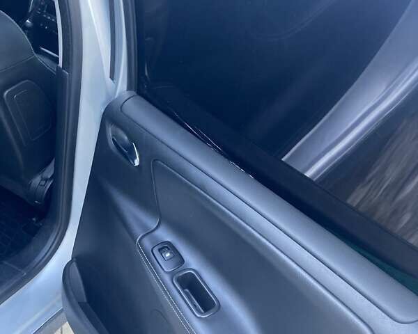 Пежо 207 2008 у Львові на Automoto.ua Сірий Пежо 207, об'ємом двигуна 1.6 л та пробігом 230 тис. км за 4400 $, фото 10 на Automoto.ua