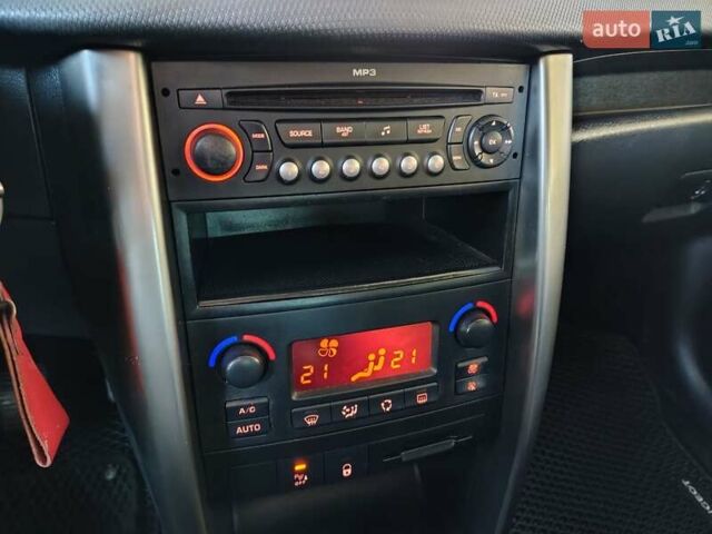 Серый Пежо 207, объемом двигателя 1.6 л и пробегом 272 тыс. км за 4700 $, фото 34 на Automoto.ua