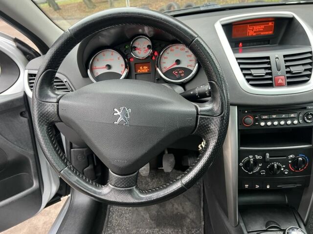 Серый Пежо 207, объемом двигателя 1.6 л и пробегом 253 тыс. км за 3950 $, фото 12 на Automoto.ua