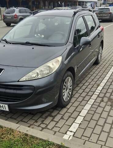 Серый Пежо 207, объемом двигателя 1.4 л и пробегом 203 тыс. км за 4100 $, фото 3 на Automoto.ua