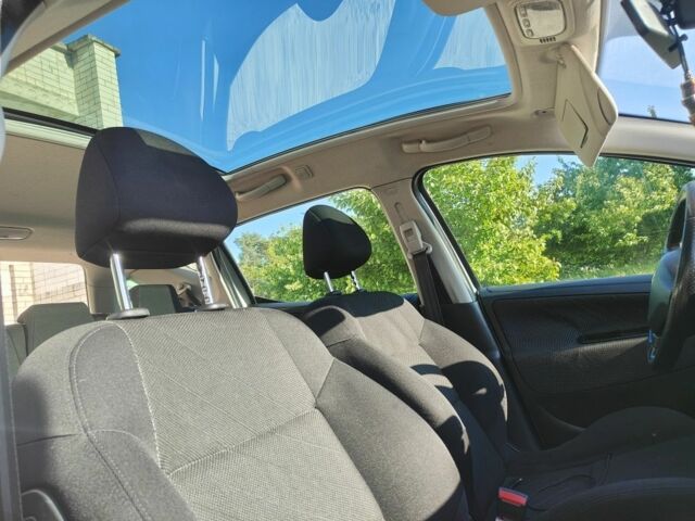 Серый Пежо 207, объемом двигателя 1.6 л и пробегом 278 тыс. км за 4200 $, фото 11 на Automoto.ua