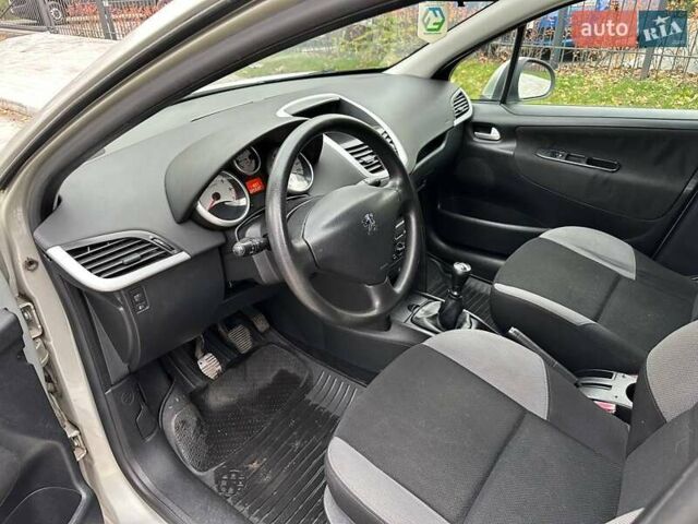 Сірий Пежо 207, об'ємом двигуна 1.4 л та пробігом 225 тис. км за 4450 $, фото 14 на Automoto.ua