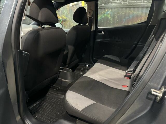 Серый Пежо 207, объемом двигателя 1.4 л и пробегом 200 тыс. км за 3900 $, фото 10 на Automoto.ua