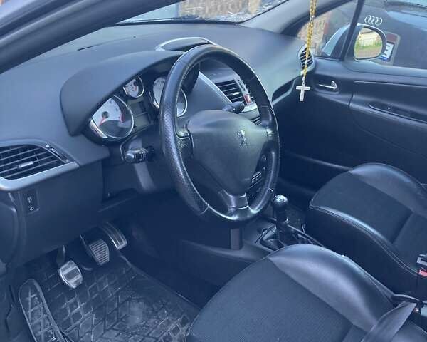 Пежо 207 2008 у Львові на Automoto.ua Сірий Пежо 207, об'ємом двигуна 1.6 л та пробігом 230 тис. км за 4400 $, фото 3 на Automoto.ua