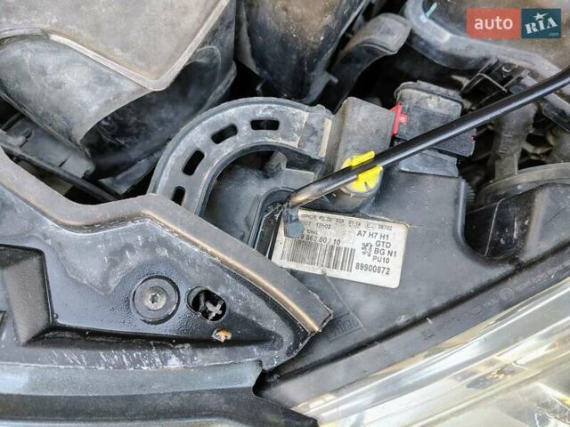 Серый Пежо 207, объемом двигателя 1.6 л и пробегом 272 тыс. км за 4700 $, фото 68 на Automoto.ua