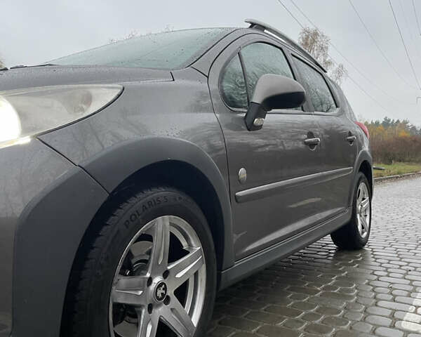 Серый Пежо 207, объемом двигателя 1.6 л и пробегом 423 тыс. км за 5200 $, фото 2 на Automoto.ua