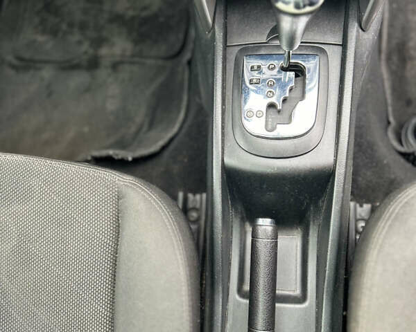 Серый Пежо 207, объемом двигателя 1.6 л и пробегом 219 тыс. км за 5100 $, фото 3 на Automoto.ua