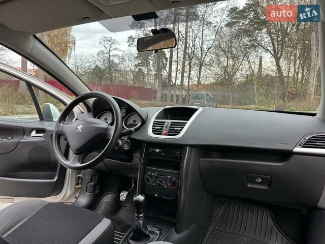 Сірий Пежо 207, об'ємом двигуна 1.4 л та пробігом 225 тис. км за 4450 $, фото 11 на Automoto.ua