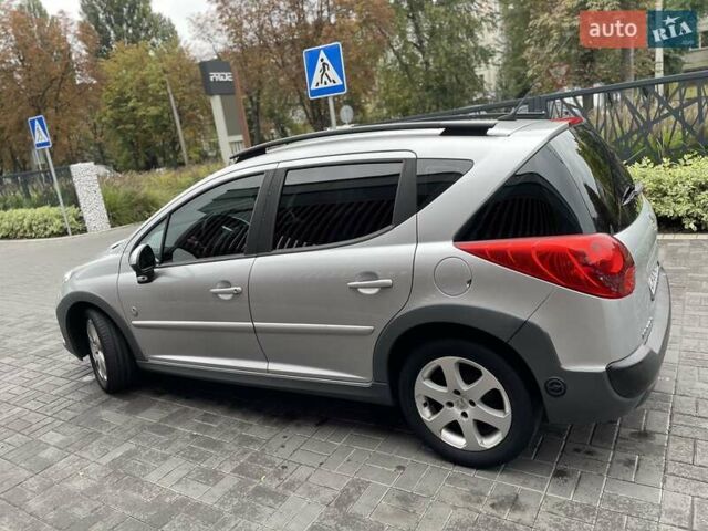 Серый Пежо 207, объемом двигателя 1.4 л и пробегом 203 тыс. км за 5000 $, фото 2 на Automoto.ua