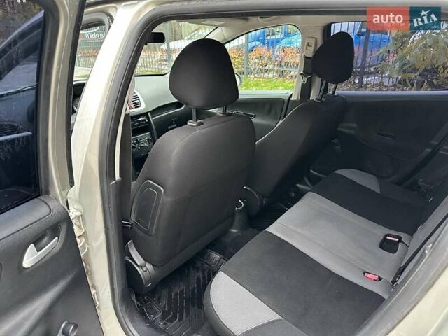 Сірий Пежо 207, об'ємом двигуна 1.4 л та пробігом 225 тис. км за 4450 $, фото 16 на Automoto.ua