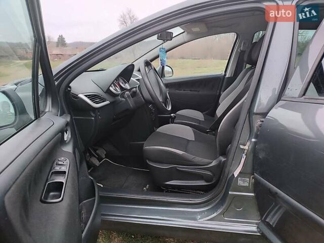 Пежо 207 2009 в Лебедине на Automoto.ua Серый Пежо 207, объемом двигателя 1.4 л и пробегом 200 тыс. км за 4550 $, фото 9 на Automoto.ua
