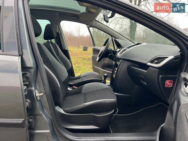 Серый Пежо 207, объемом двигателя 1.4 л и пробегом 126 тыс. км за 4800 $, фото 22 на Automoto.ua