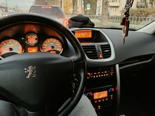 Пежо 207 2009 в Львове на Automoto.ua Серый Пежо 207, объемом двигателя 1.6 л и пробегом 276 тыс. км за 5600 $, фото 5 на Automoto.ua