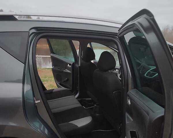 Пежо 207 2009 в Лебедине на Automoto.ua Серый Пежо 207, объемом двигателя 1.4 л и пробегом 200 тыс. км за 4550 $, фото 12 на Automoto.ua