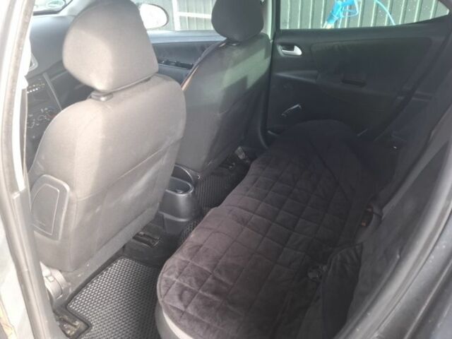 Серый Пежо 207, объемом двигателя 1.4 л и пробегом 245 тыс. км за 3100 $, фото 10 на Automoto.ua