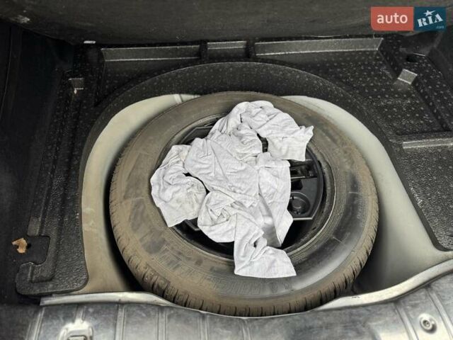 Серый Пежо 207, объемом двигателя 1.56 л и пробегом 268 тыс. км за 3650 $, фото 13 на Automoto.ua