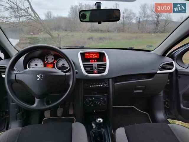 Пежо 207 2009 в Лебедине на Automoto.ua Серый Пежо 207, объемом двигателя 1.4 л и пробегом 200 тыс. км за 4550 $, фото 22 на Automoto.ua