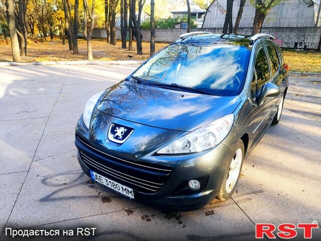Серый Пежо 207, объемом двигателя 1.6 л и пробегом 158 тыс. км за 5300 $, фото 5 на Automoto.ua