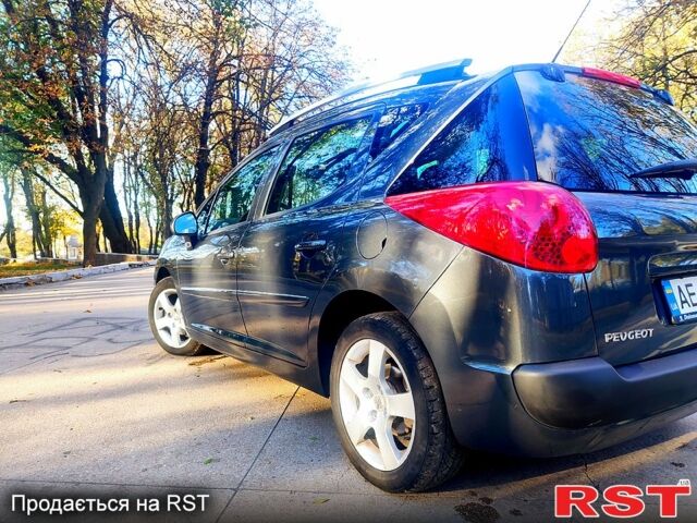 Серый Пежо 207, объемом двигателя 1.6 л и пробегом 158 тыс. км за 5300 $, фото 3 на Automoto.ua