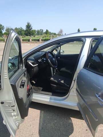 Пежо 207 2010 в Белой Церкве на Automoto.ua Серый Пежо 207, объемом двигателя 1.56 л и пробегом 350 тыс. км за 6200 $, фото 8 на Automoto.ua