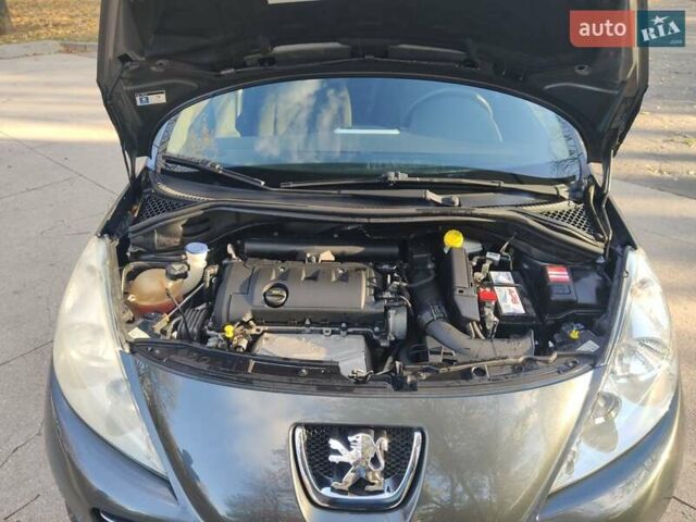 Сірий Пежо 207, об'ємом двигуна 1.6 л та пробігом 158 тис. км за 4500 $, фото 33 на Automoto.ua