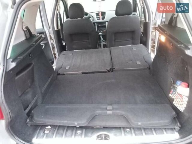 Серый Пежо 207, объемом двигателя 1.56 л и пробегом 213 тыс. км за 5300 $, фото 14 на Automoto.ua