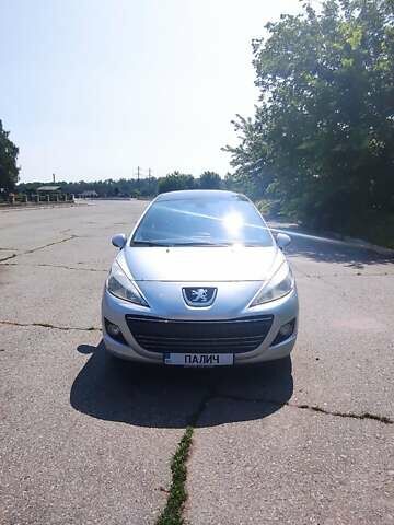 Пежо 207 2010 в Белой Церкве на Automoto.ua Серый Пежо 207, объемом двигателя 1.56 л и пробегом 350 тыс. км за 6200 $, фото 6 на Automoto.ua