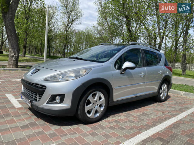 Серый Пежо 207, объемом двигателя 1.6 л и пробегом 182 тыс. км за 5800 $, фото 1 на Automoto.ua