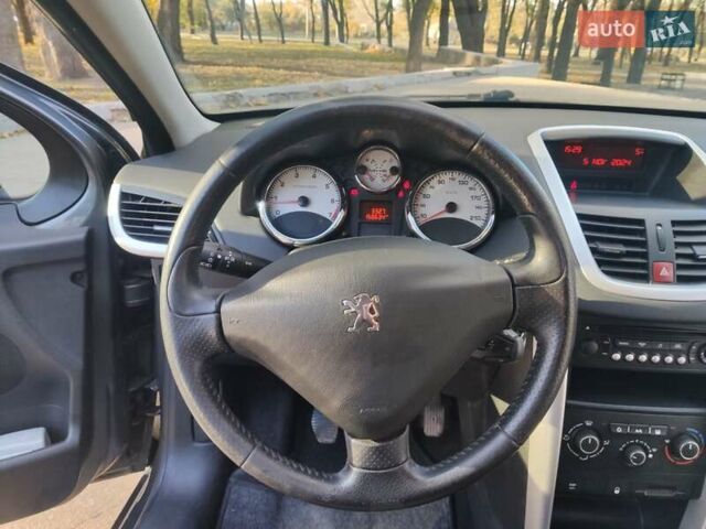 Сірий Пежо 207, об'ємом двигуна 1.6 л та пробігом 158 тис. км за 4500 $, фото 28 на Automoto.ua