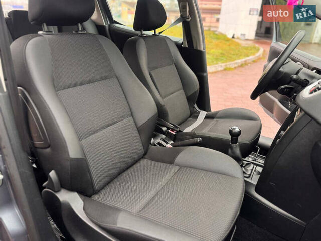 Сірий Пежо 207, об'ємом двигуна 1.56 л та пробігом 220 тис. км за 4750 $, фото 8 на Automoto.ua