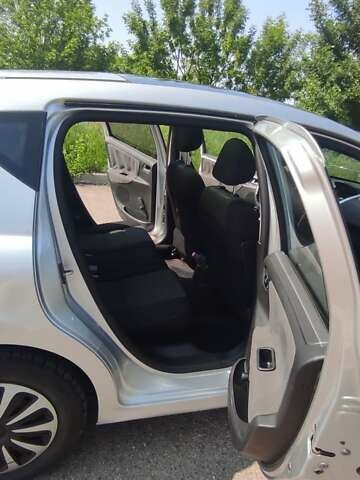 Пежо 207 2010 в Белой Церкве на Automoto.ua Серый Пежо 207, объемом двигателя 1.56 л и пробегом 350 тыс. км за 6200 $, фото 10 на Automoto.ua