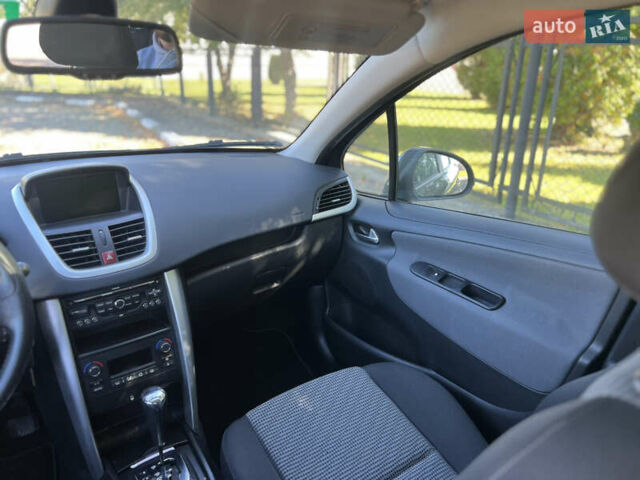 Серый Пежо 207, объемом двигателя 1.6 л и пробегом 156 тыс. км за 6200 $, фото 15 на Automoto.ua