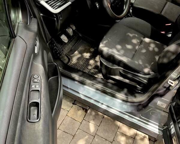 Сірий Пежо 207, об'ємом двигуна 1.4 л та пробігом 138 тис. км за 5000 $, фото 6 на Automoto.ua