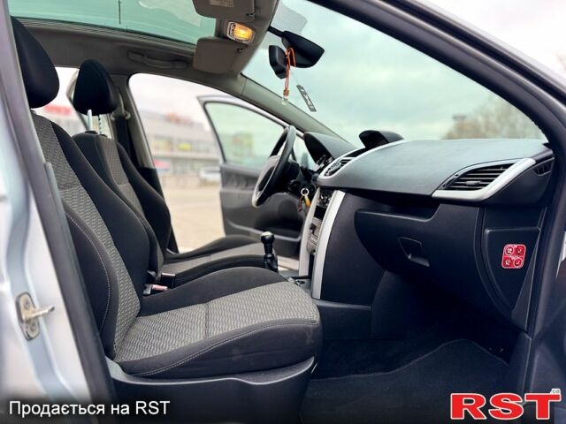 Серый Пежо 207, объемом двигателя 1.6 л и пробегом 344 тыс. км за 2599 $, фото 8 на Automoto.ua