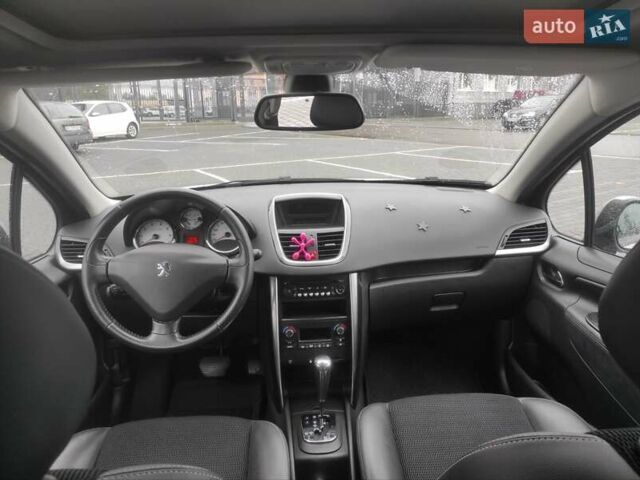 Серый Пежо 207, объемом двигателя 1.6 л и пробегом 120 тыс. км за 6500 $, фото 5 на Automoto.ua